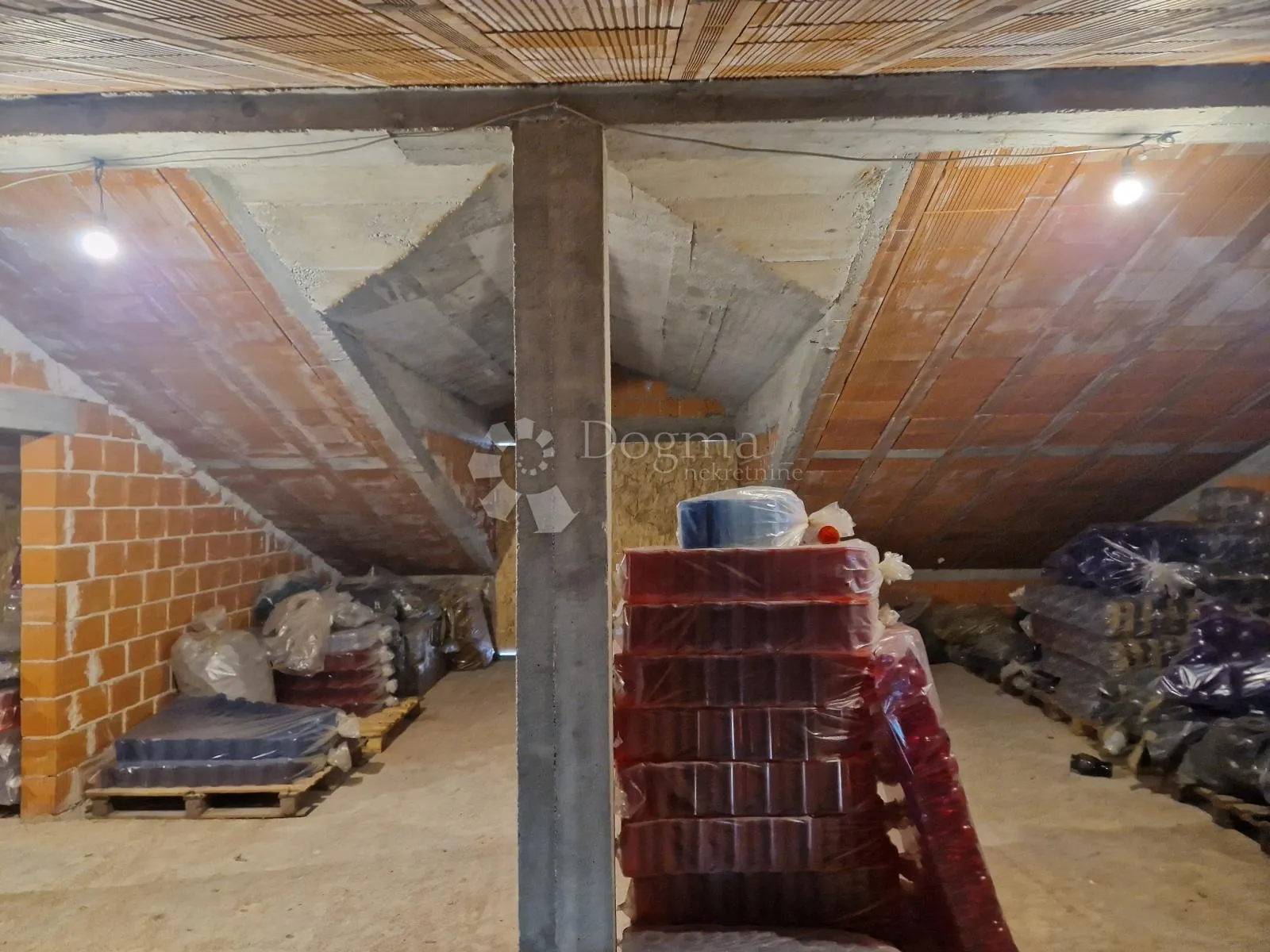 kuća 480 m2, viškovo, poslovne namjene - slika 2