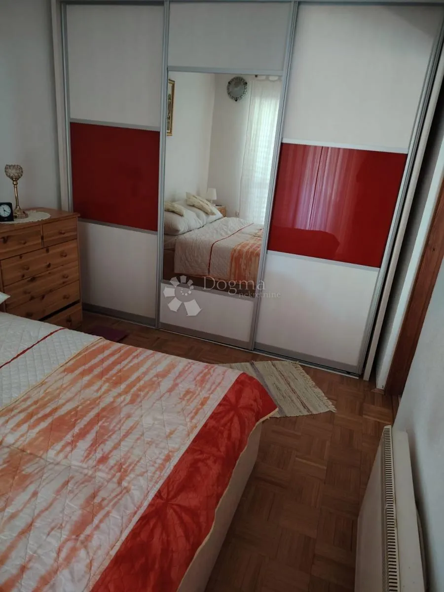 kuća s 2 stana i velikim vrtom 80m od plaže sniženo ! - slika 7