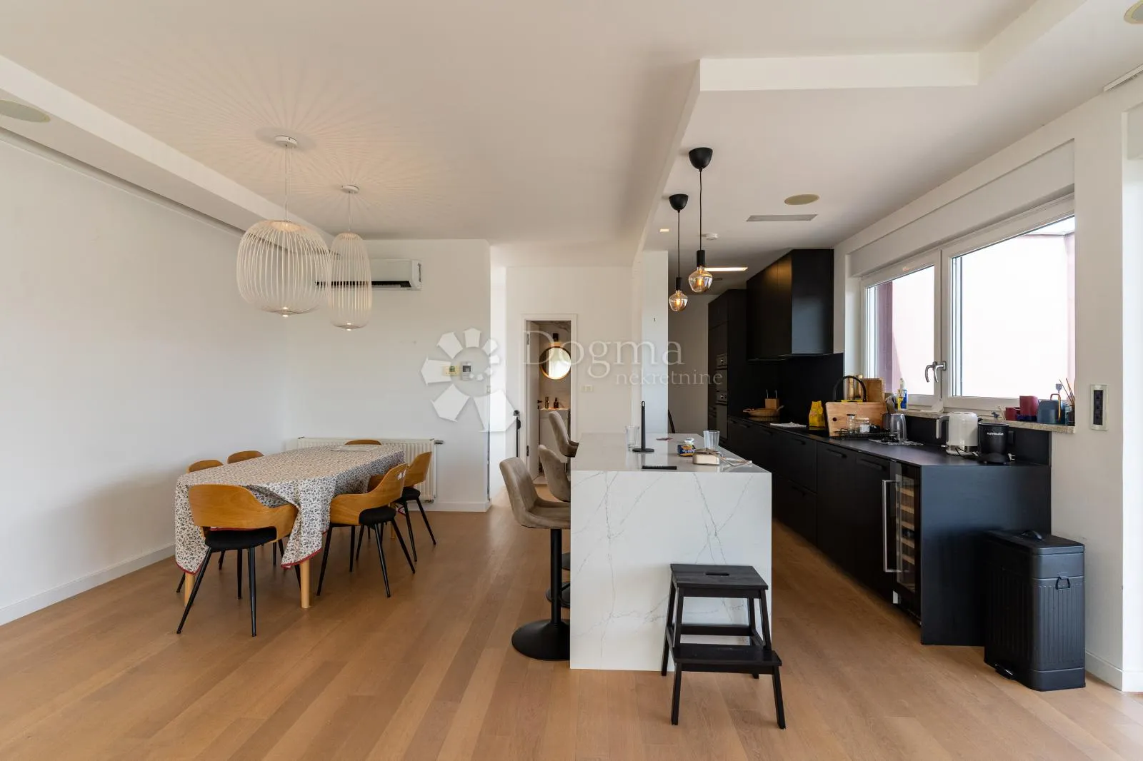 luksuzan dvoetažan penthouse - maksimir - slika 2