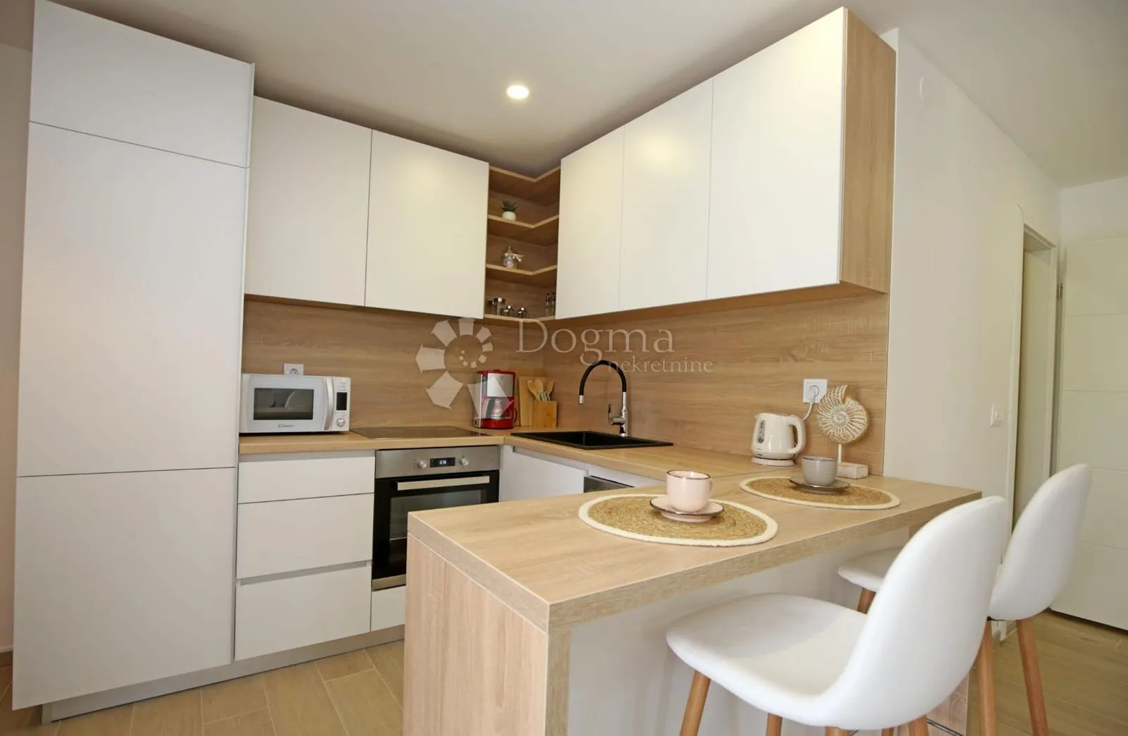 ekskluziv apartman zablaće prvi red do mora luksuz prilika - slika 7