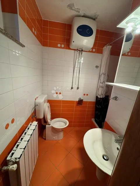 adaptirana kuća u srcu kostrene - idealna za obiteljski život! - slika 9
