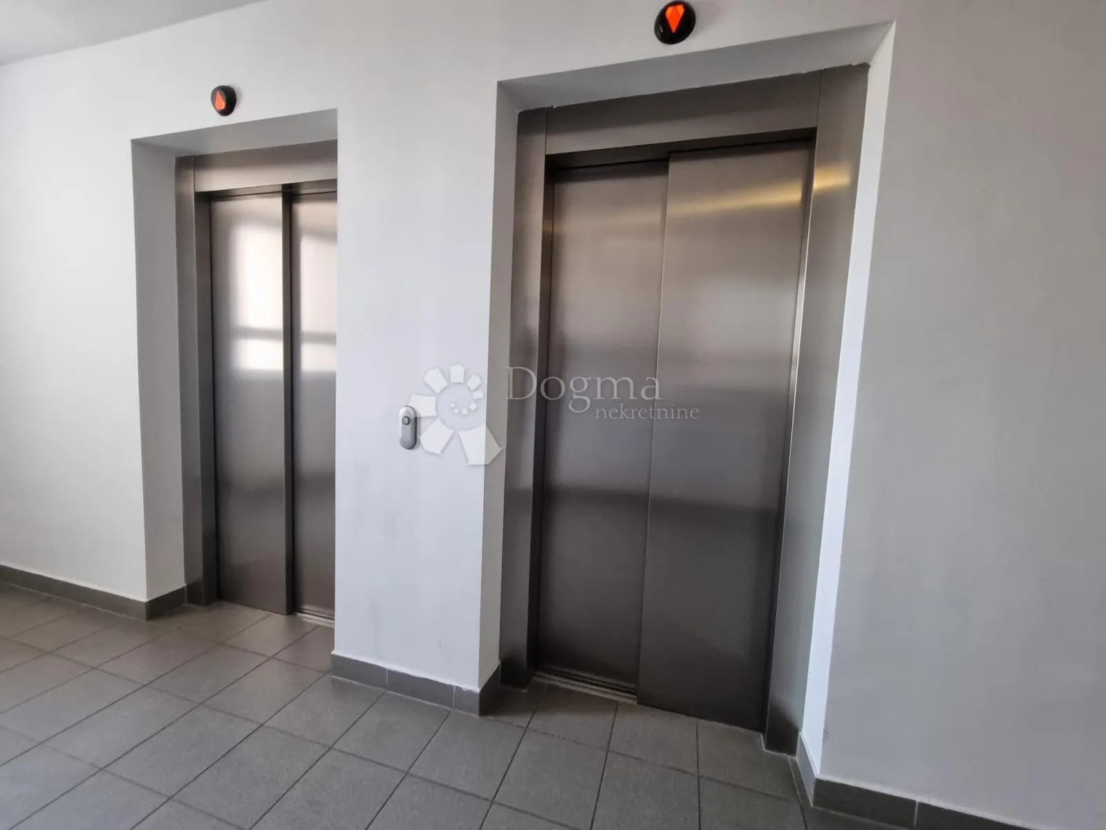 predivan stan sa parkingom za najam - vrapče - 56 m2 - slika 11