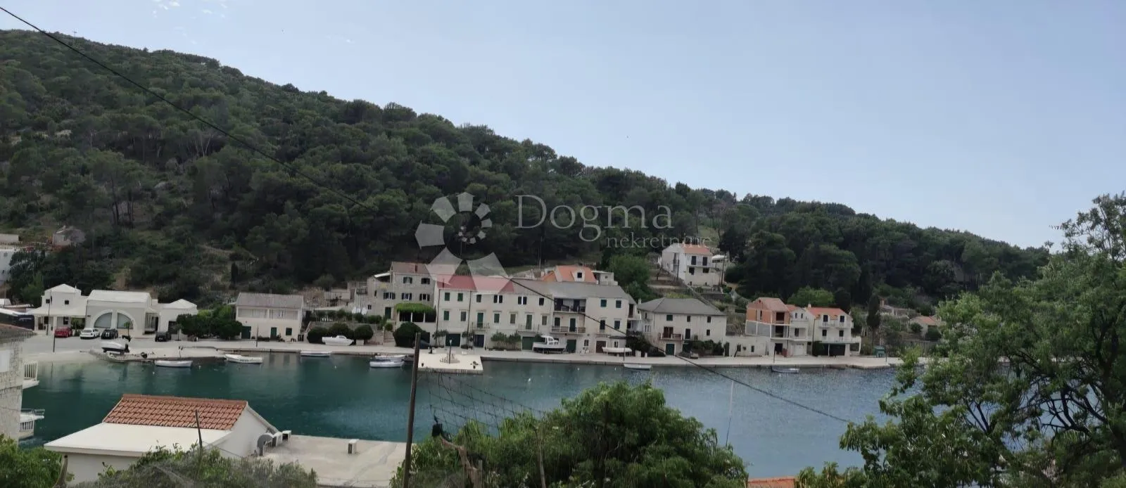 zemljište sa građevinskom dozvolom, brač, povlja - slika 19