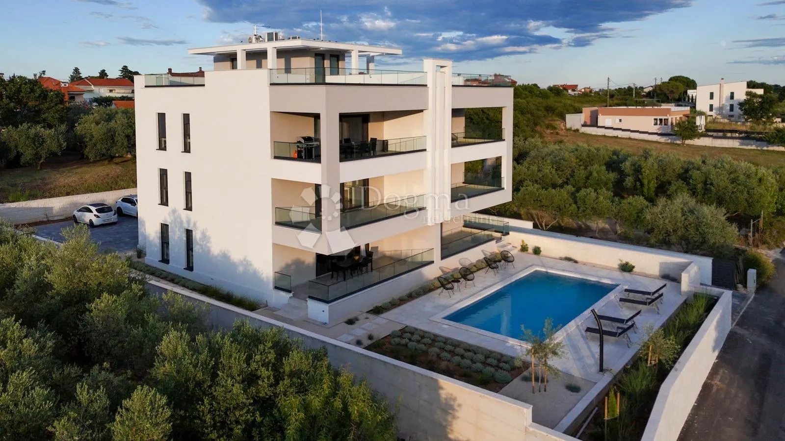 crno, zadar -luksuzan trosoban stan - prizemlje s bazenom 100 m² - slika 1