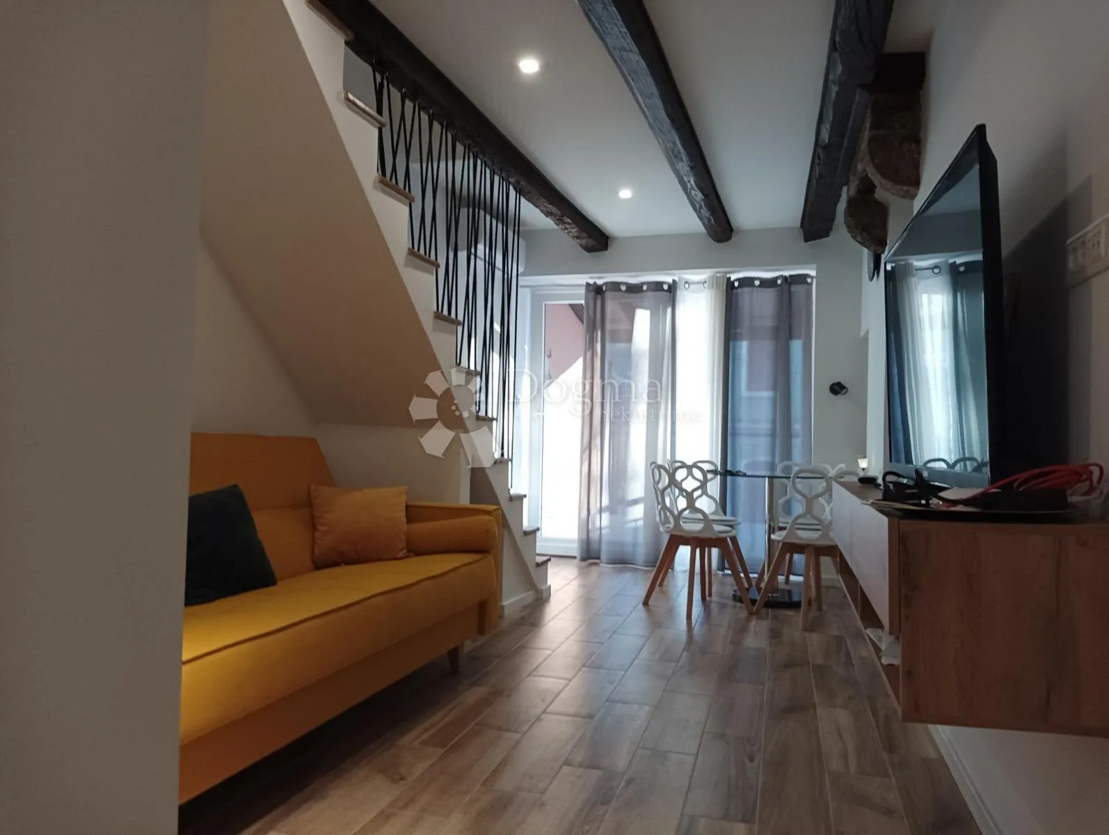pazin - lijepo uređena kuća u centru grada - slika 3