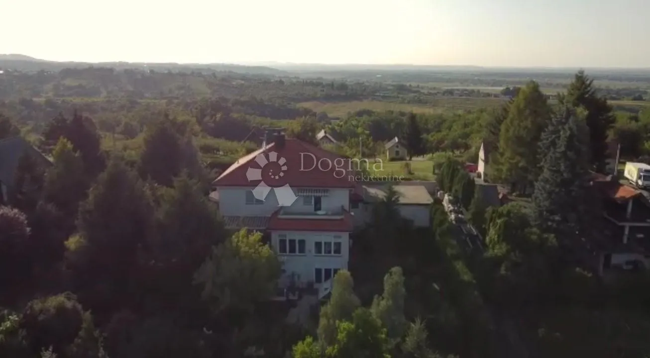 vila na varaždinbregu s prekrasnim arboretumom - slika 12