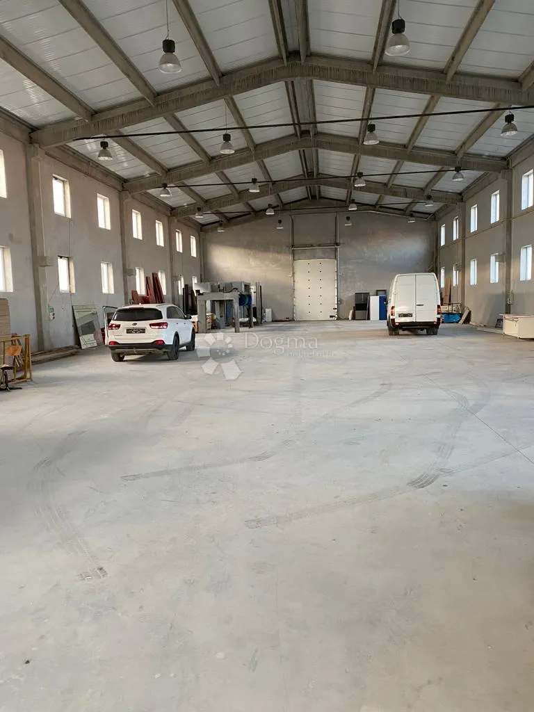 izuzetna investicijska hala 1350 m2u sl.brodu-stabilan najam +solarni profit! - slika 9