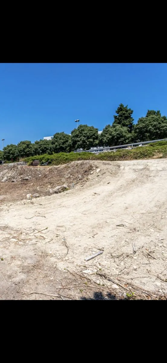prodaja građevinske parcele u splitu – jedinstvena lokacija s predivnim pogledom na more - slika 4