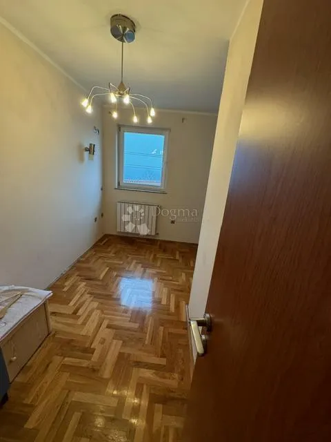 adaptirana kuća u srcu kostrene - idealna za obiteljski život! - slika 12