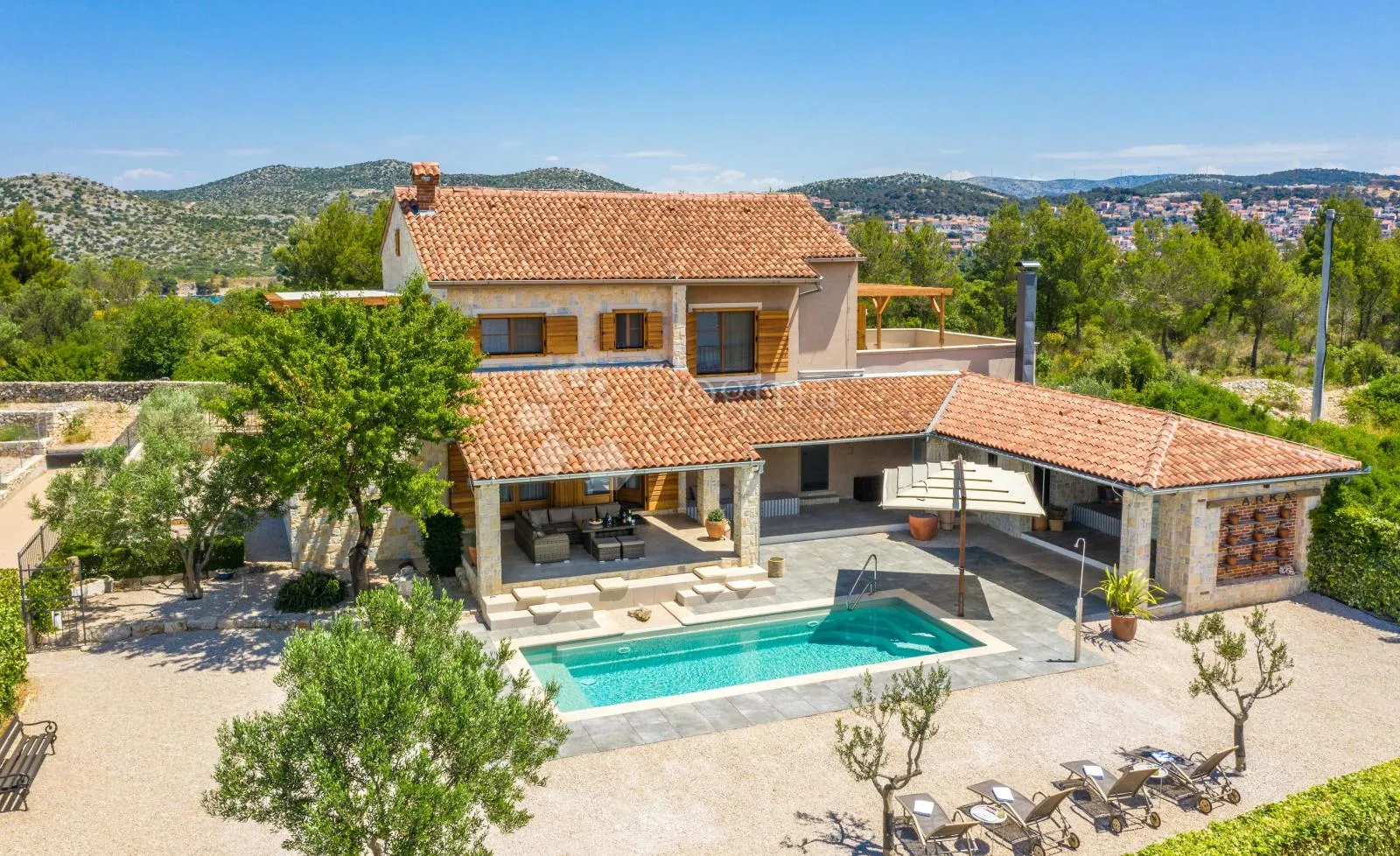 Luksuzna mediteranska vila u okolici Šibenika - privatna oaza vrhunskog komfora
