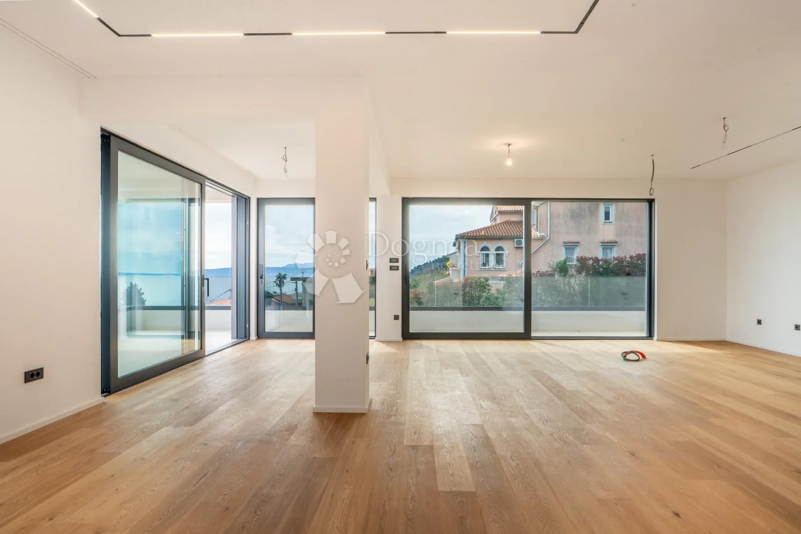 5★ lovran – 335 m² ukupno! stan 124 m² + natkrivena terasa 49 m² + vrt i parking 162 m² – 3 sobe, db, 3 kupaone, wc, spremište - slika 2