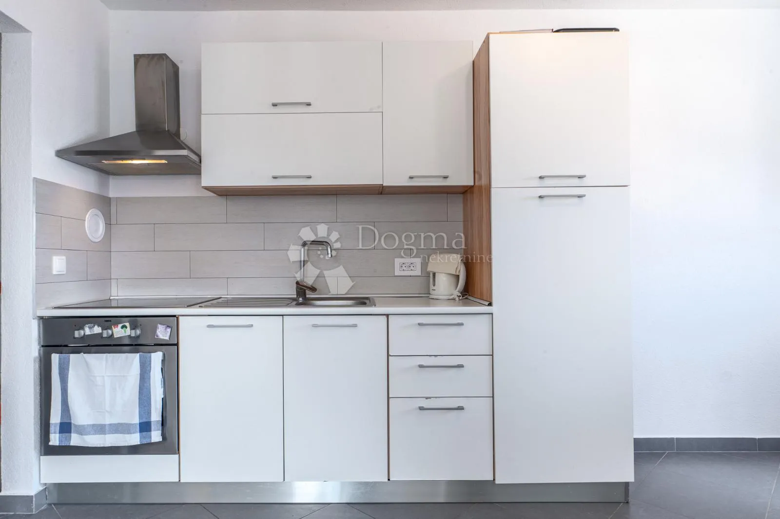 klimno, apartman na samo 250m od mora - slika 3