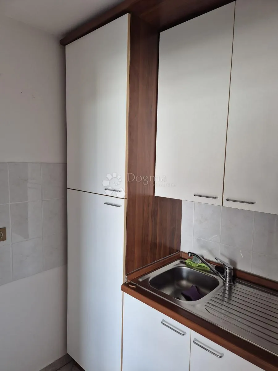 zambratija, stan sa dvije spavaće sobe - slika 2