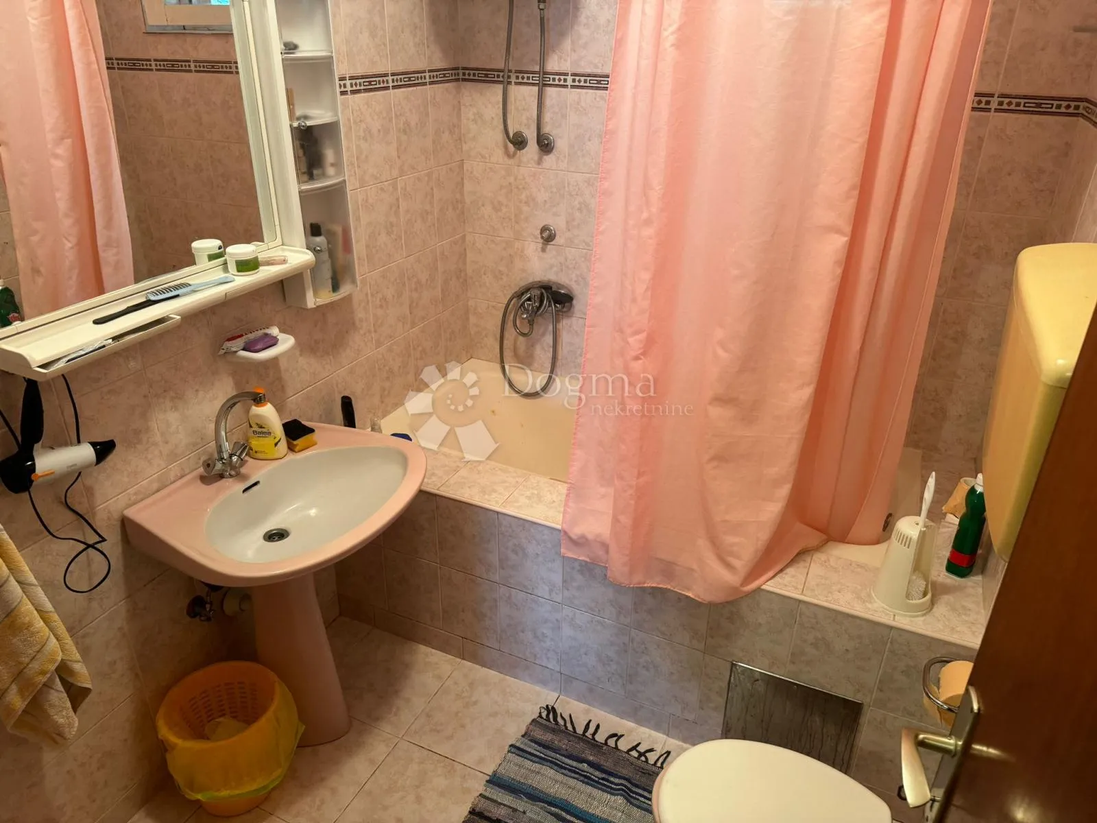 prodaje se kuća na čiovu - savršena prilika za investiciju! - slika 32