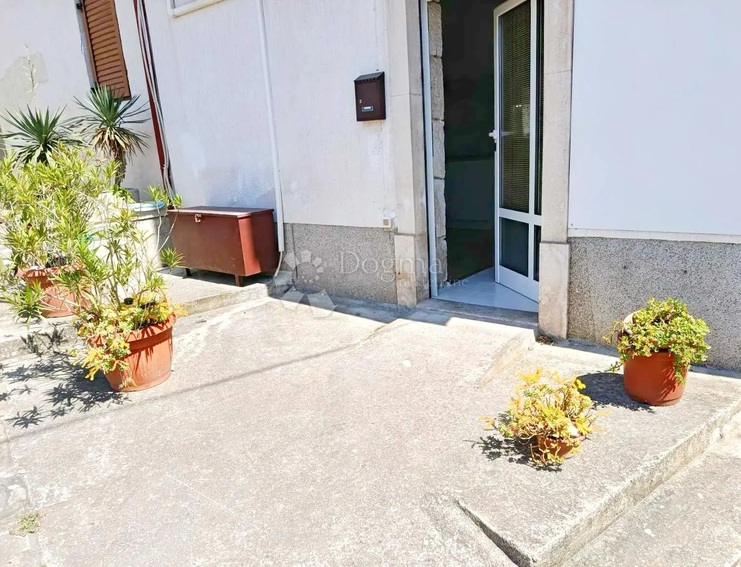 studio apartman u centru medulina - slika 9