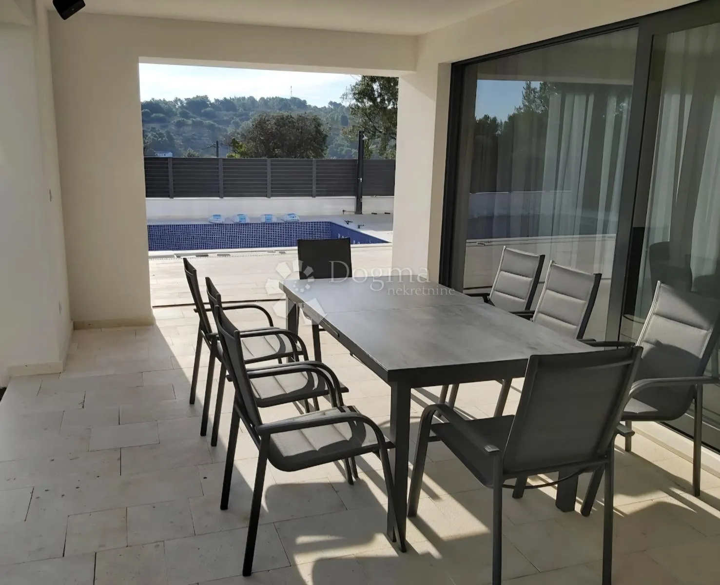 moderna vila sa bazenom , rogač, šolta - slika 18