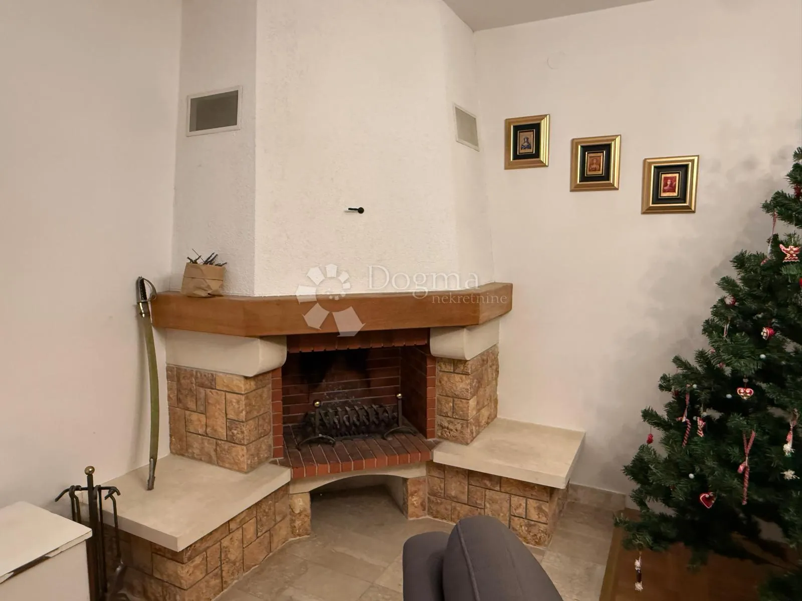 imanje u čalincu s romantičnom kurijom i modernom kućom - slika 8