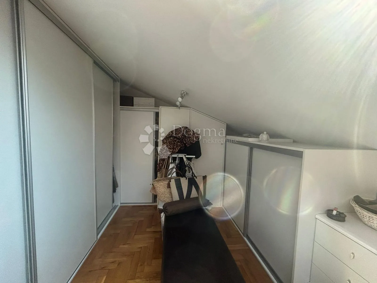 dvoetažni stan u fažani, 400 m od mora – 65 m² + galerija 28 m² - slika 27