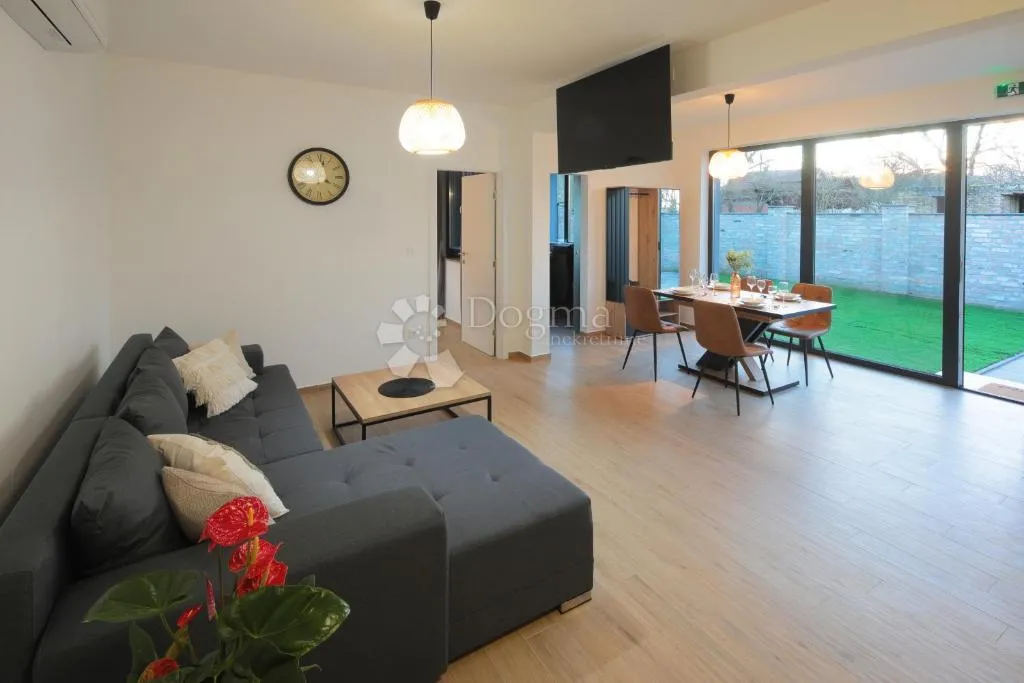 moderne kuće s vrtom i jacuzzijem – prilika za investitore! - slika 8