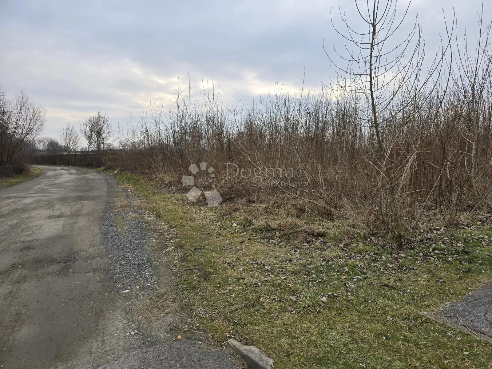 industrijsko zemljište od 4100 m2 u ulici ivana severa - slika 11