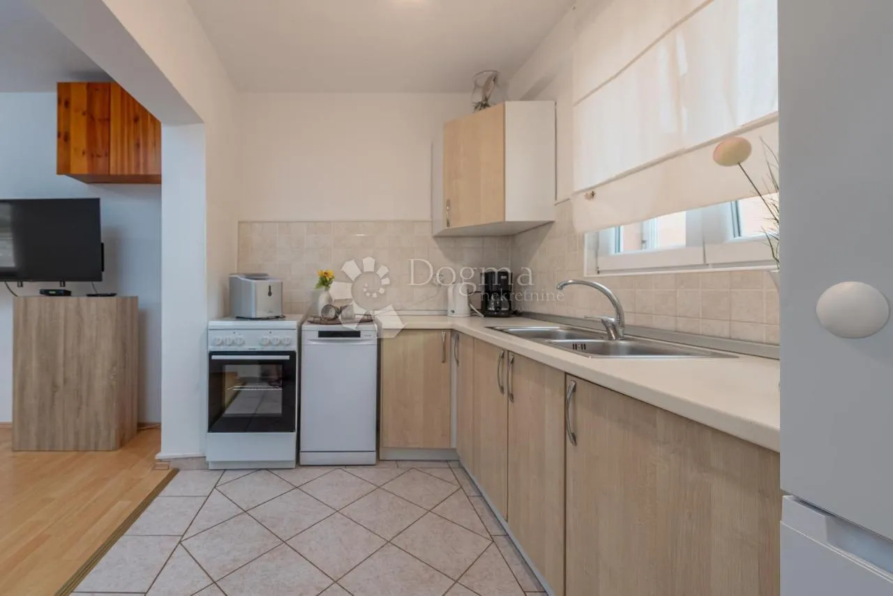 predivna mediteranska vila s bazenom na otoku pašmanu - slika 33