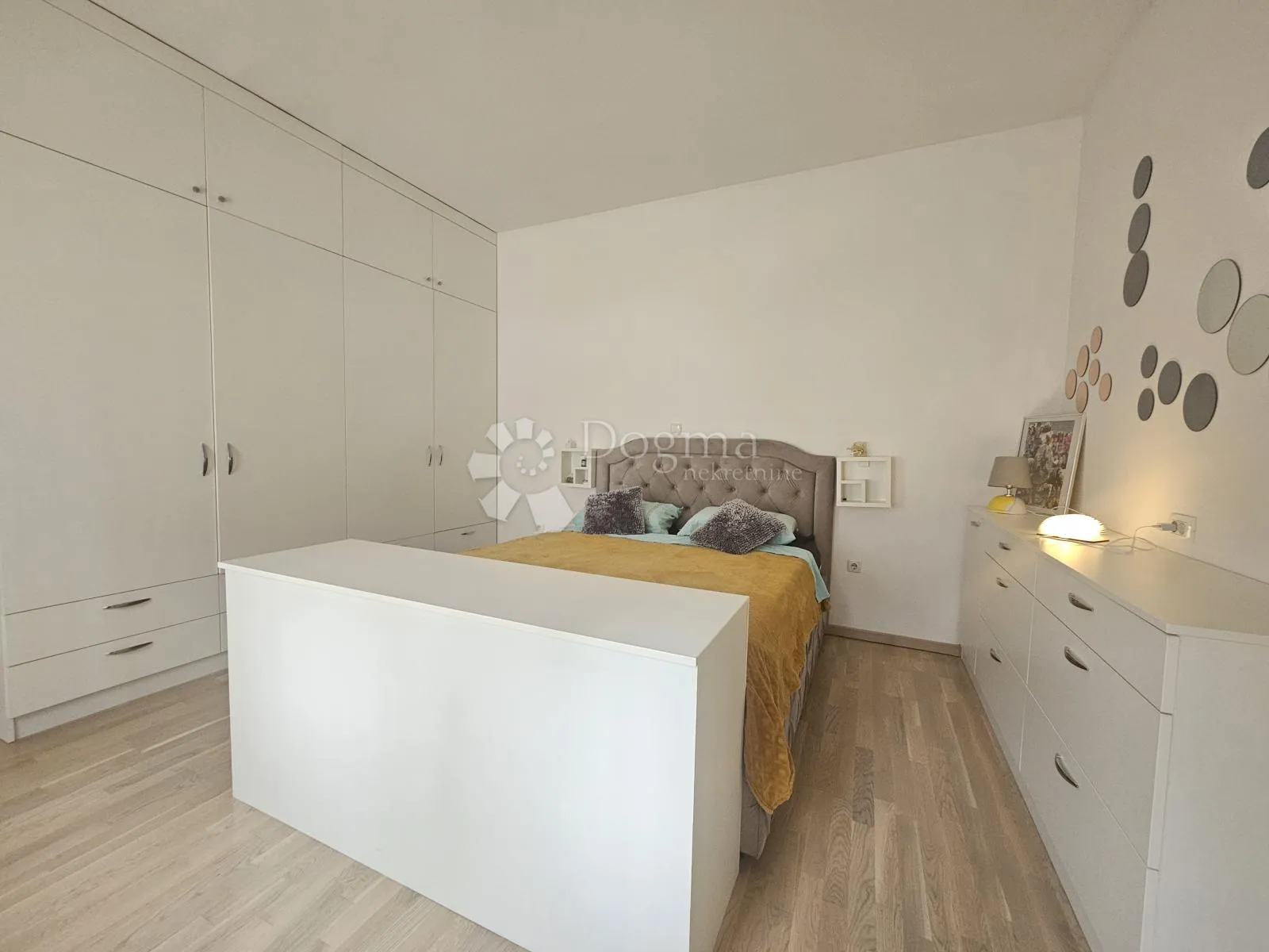 belveder odličan stan 70 m2 - slika 15