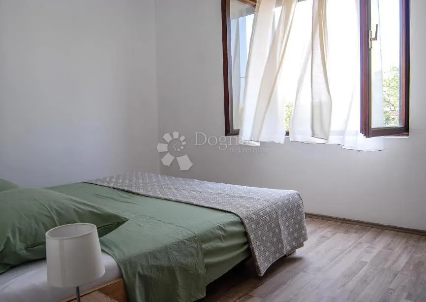 ugljan, samostojeća kuća za dugoročni najam - slika 9