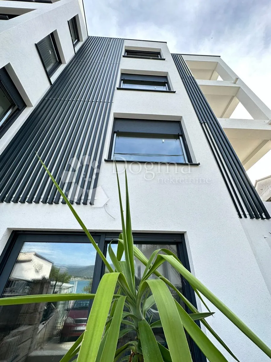 trogir 396m2 kompletni objekt - slika 11