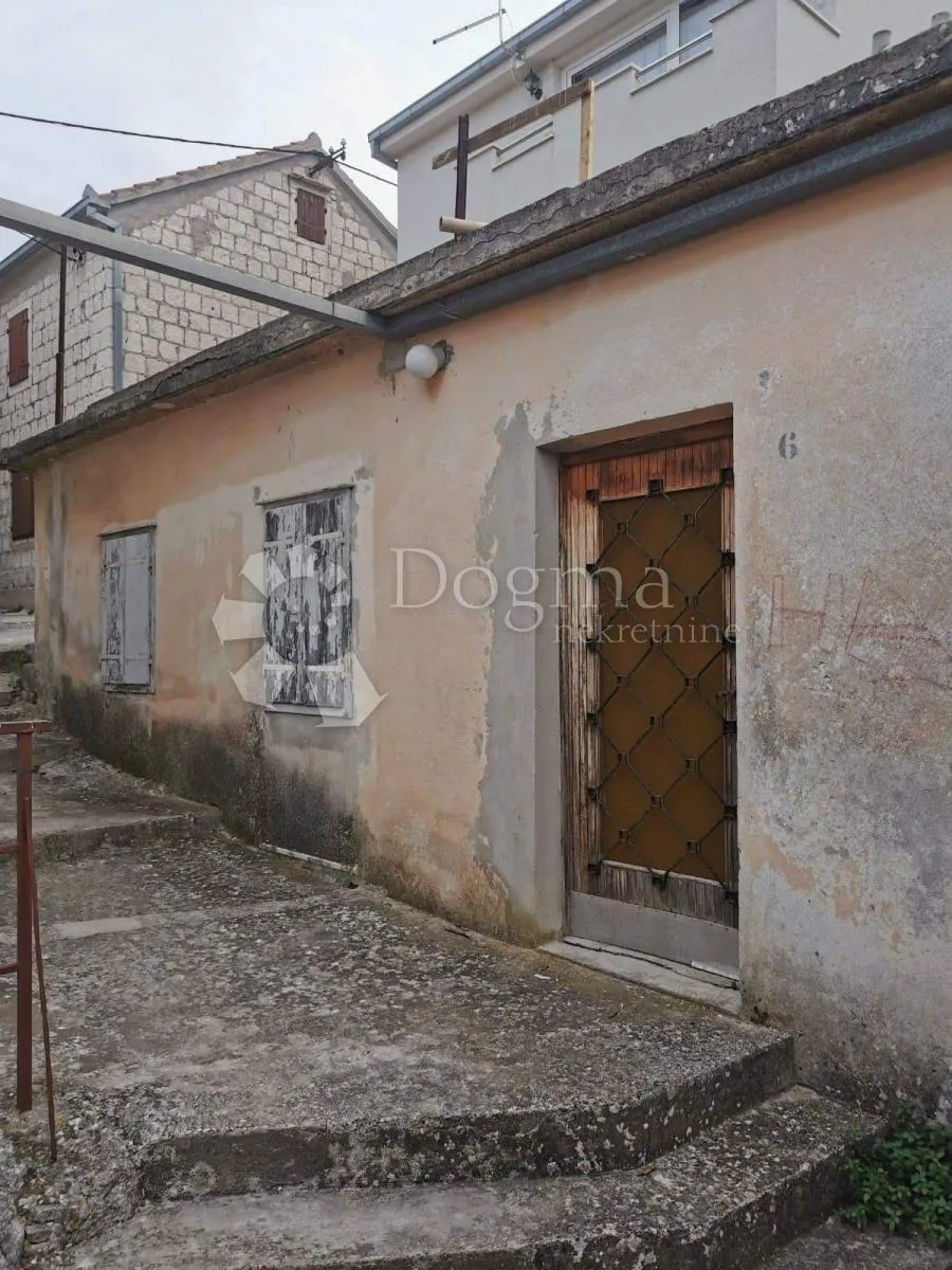 kamene kuće uz obalu - potencijal za turistički najam - slika 3