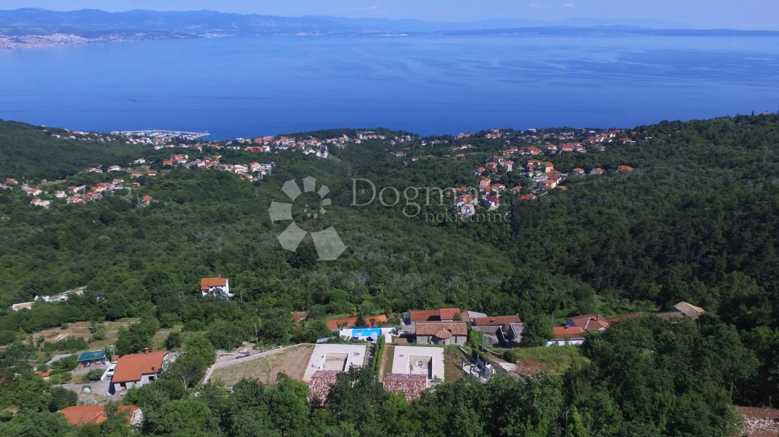 opatija, poljane- kuća sa dva dvoetažna stana dva bazena i panoramski pogled! - slika 3