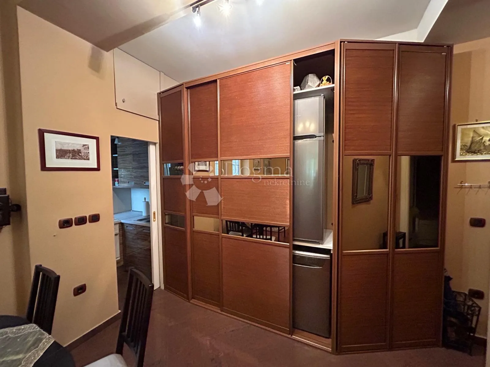 za poslovne ljude, apartman u vili uz more ! - slika 4