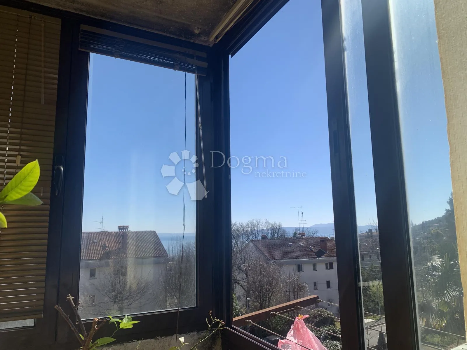 lovran, dvoetažni stan 105 m2 - slika 9