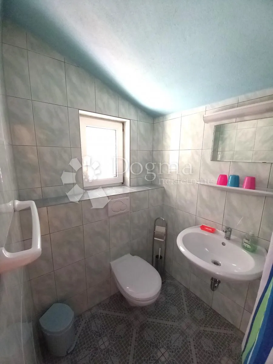 apartmanska kuća 120 metara od plaže - slika 22
