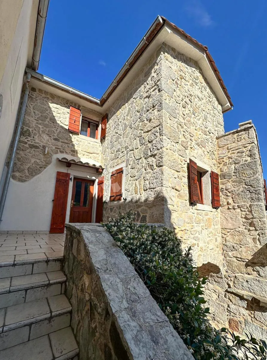 krk baška draga kuća s bazenom - slika 12