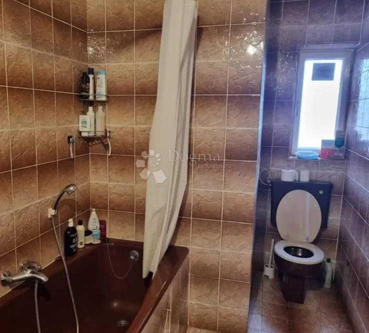 brckovljani 345 m2 + 978 m2 zemlje, obiteljska kuća - slika 5