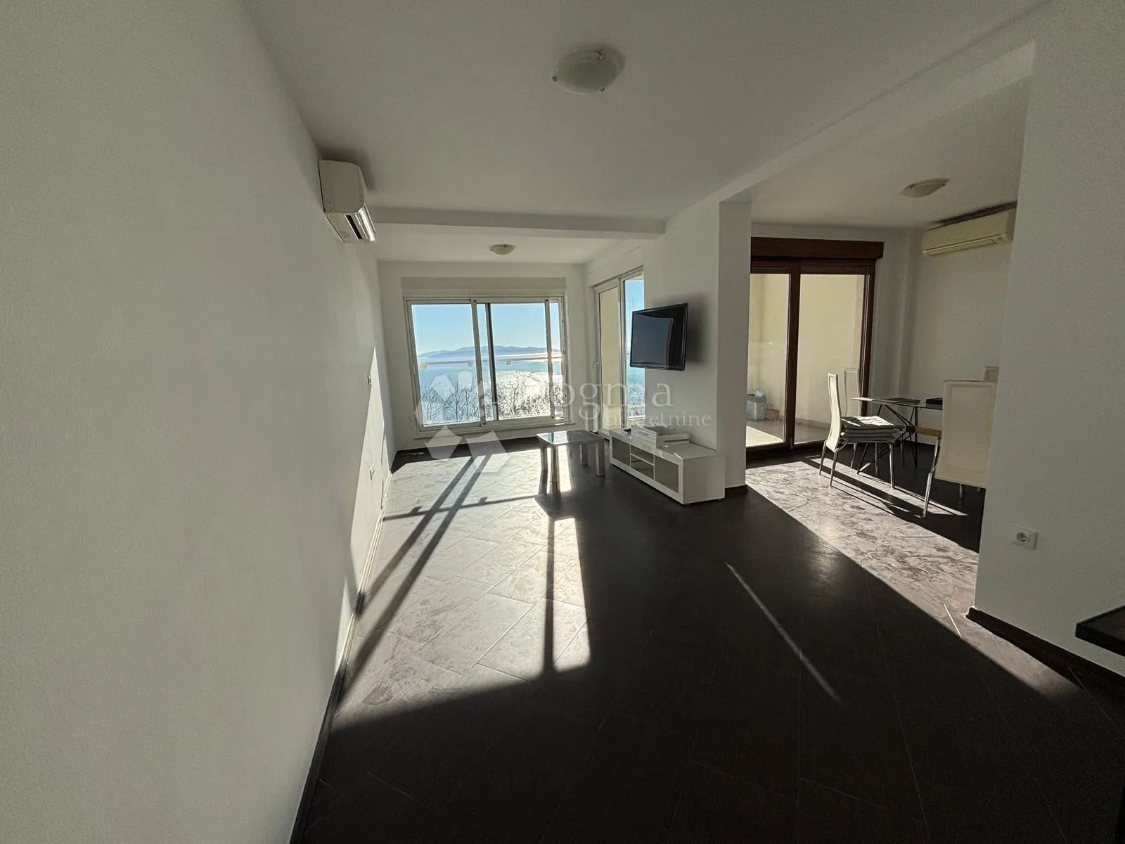 apartman na prestižnoj lokaciji, s panoramskim pogledom - slika 2