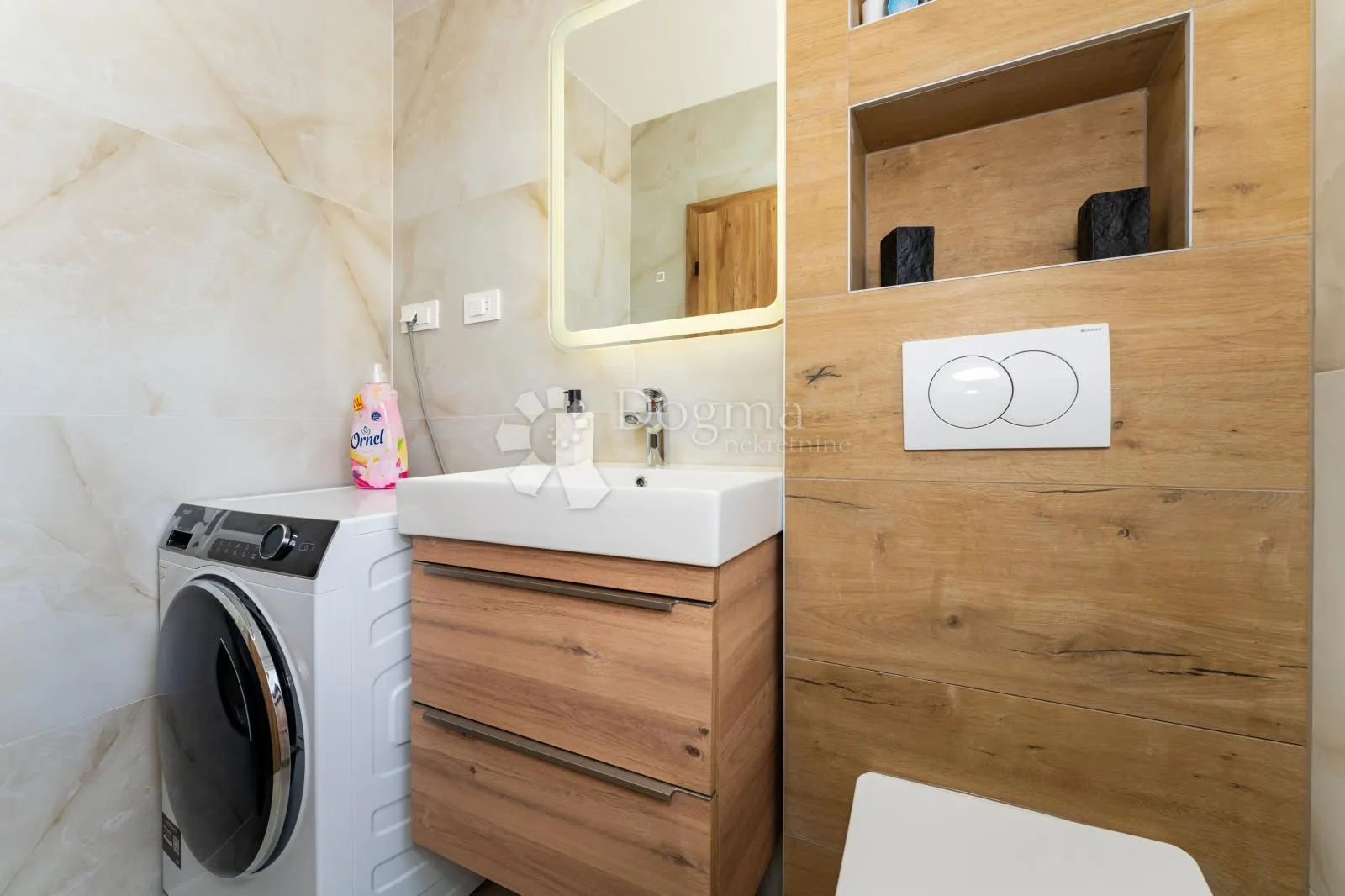 moderna vila s bazenom u žeravi - slika 22