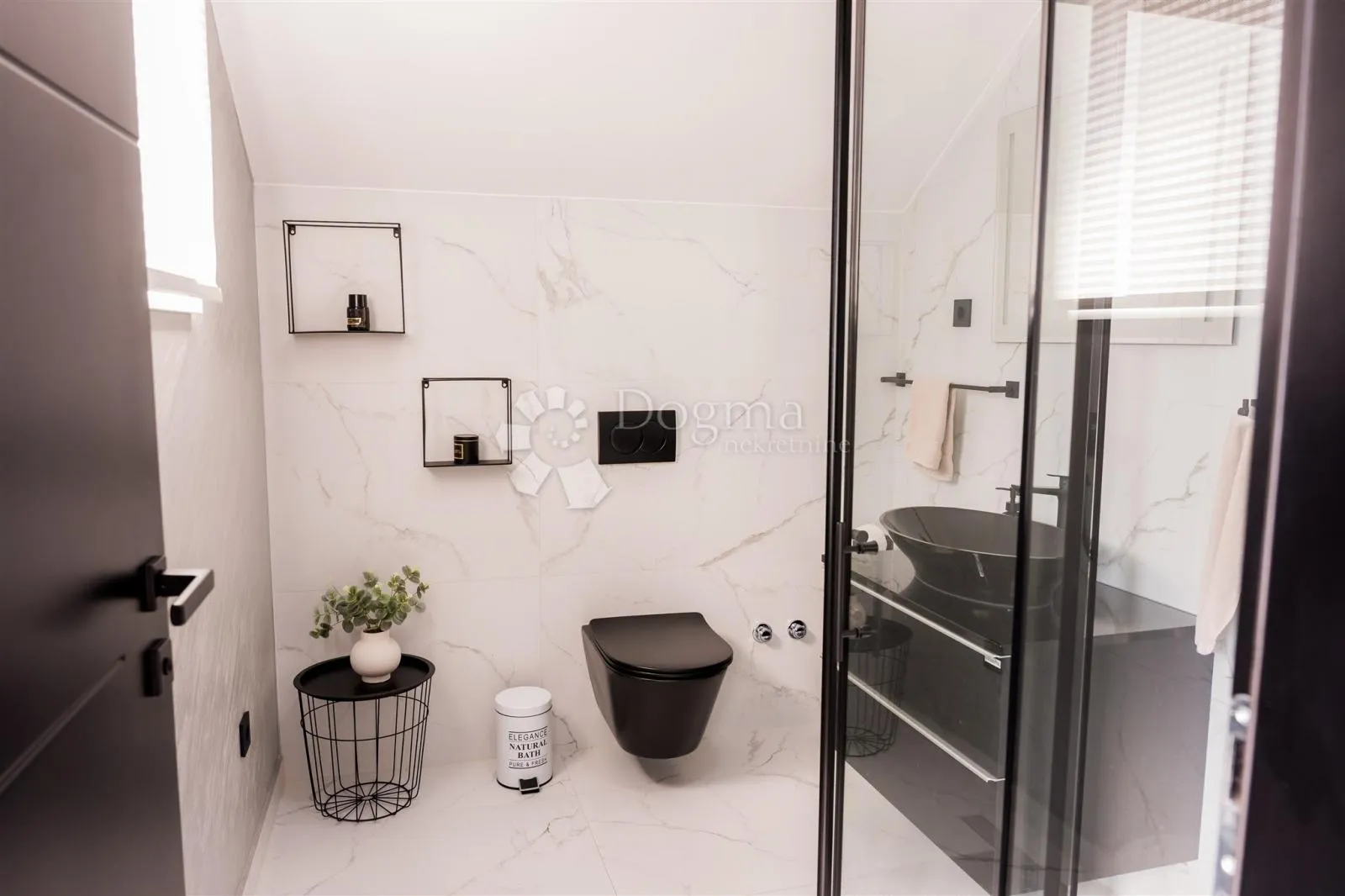 elegantna vila u srcu hrvatskog zagorja za odmor i uživanje - slika 46