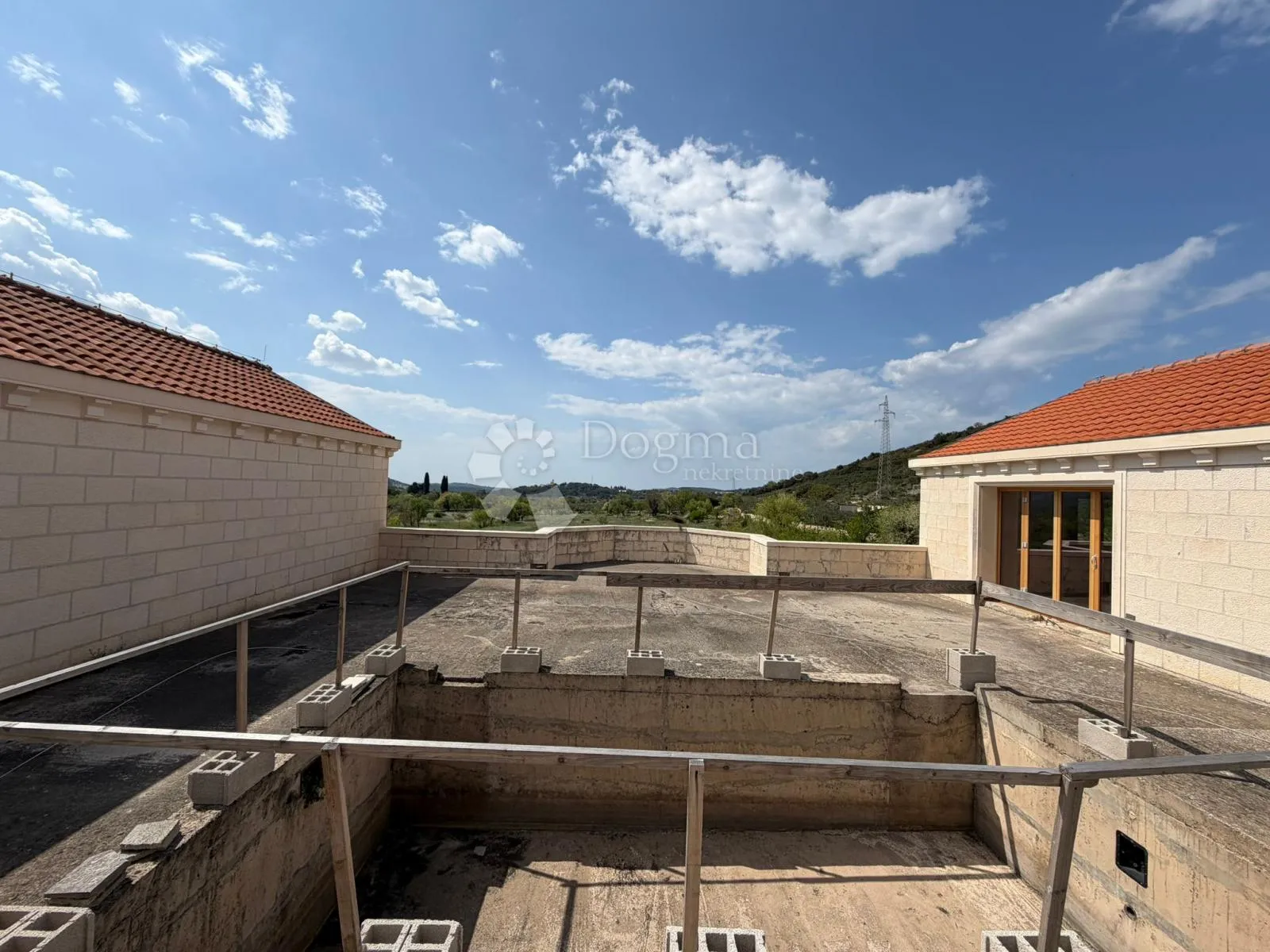 mediteranska oaza privatnosti – kamena rezidencija na braču - slika 5