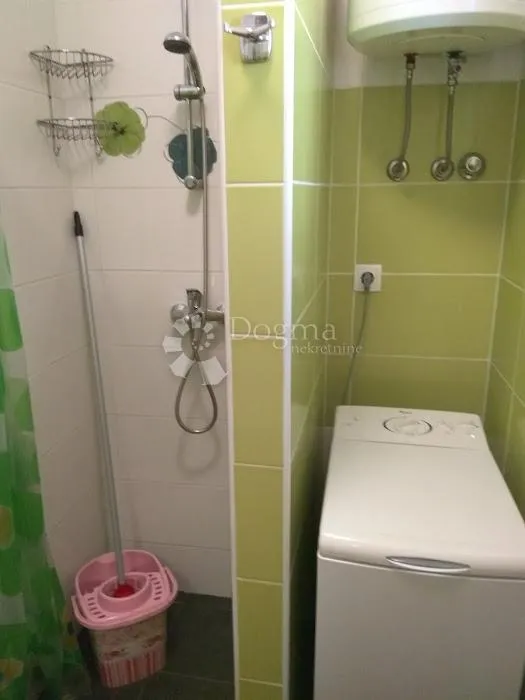 žaborić- predivna apartmanska kuća s pogledom na more - slika 28