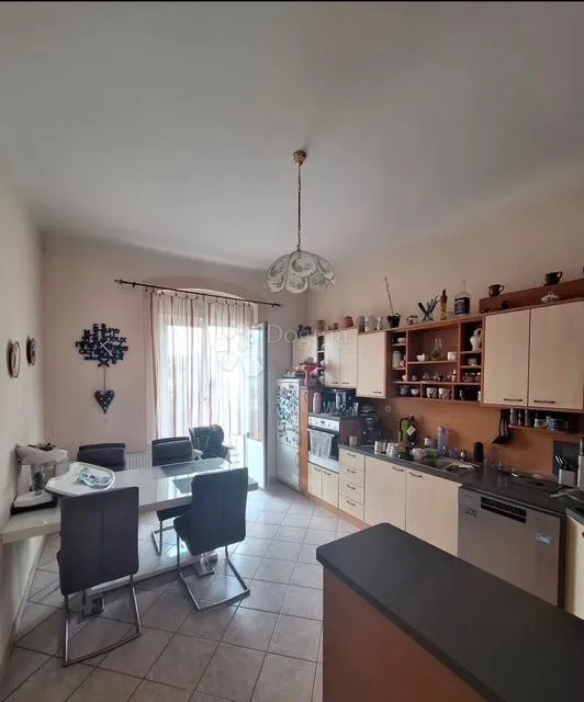 belveder-130.75m2,5skl gospodski stan,adaptiran - slika 2