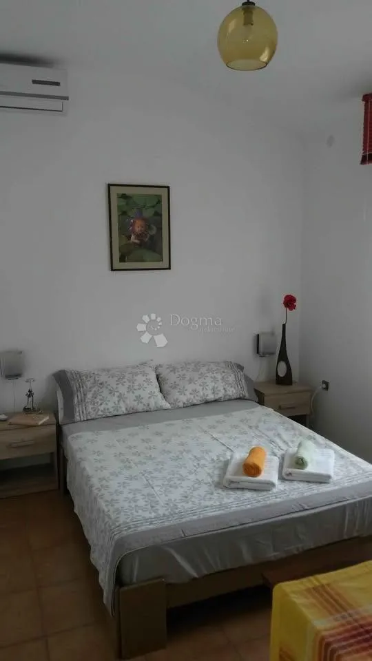 mir i prostor u predgrađu rovinja – dvije kuće s bazenom - slika 20