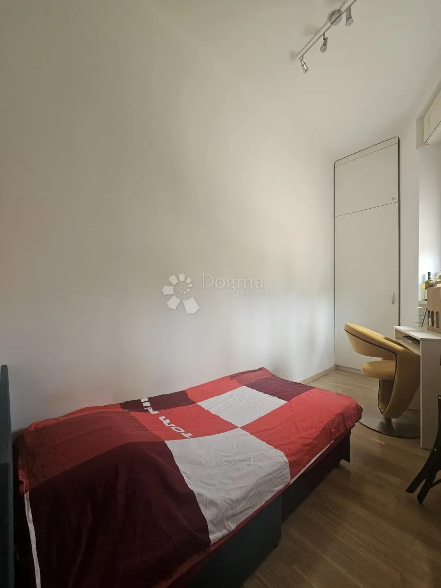 belveder odličan stan 70 m2 - slika 18