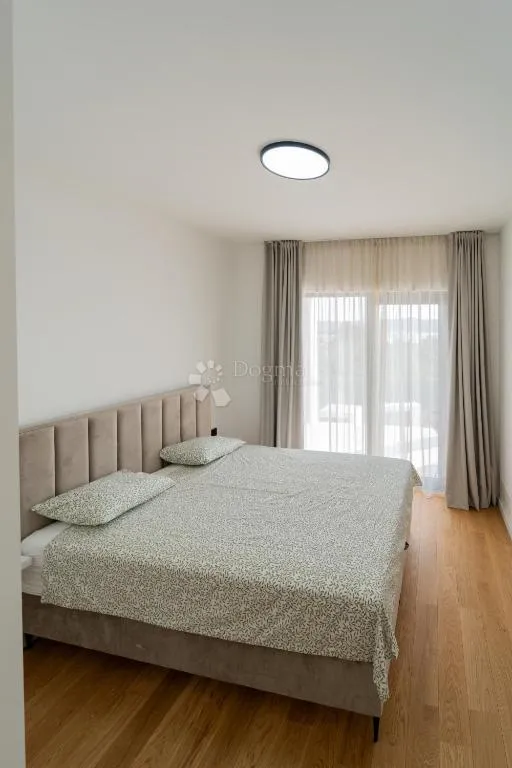 turanj - villa s bazenom, spremna za useljenje - 350m od mora - slika 33