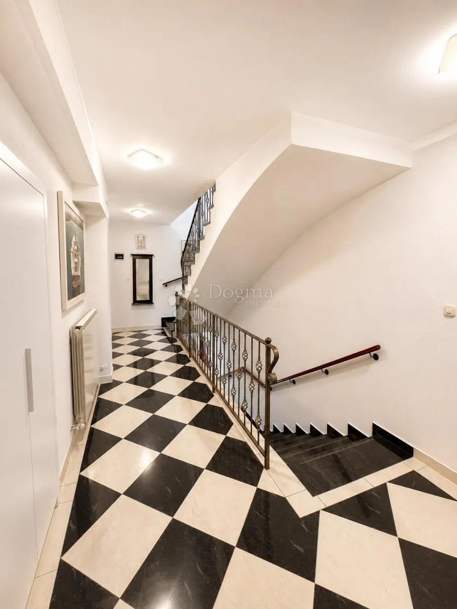 prestižna adresa punta skala (petrčane) 70 m od mora, renoviran stan 77m2 - slika 28
