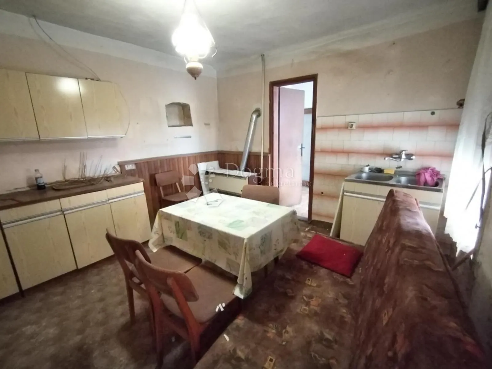 kuća za adaptaciju u virju–104,10 m² + garaža + gospodarska zgrada - slika 5