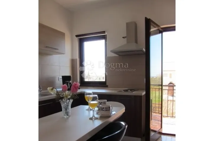 četiri apartmana - 200m od mora - slika 18