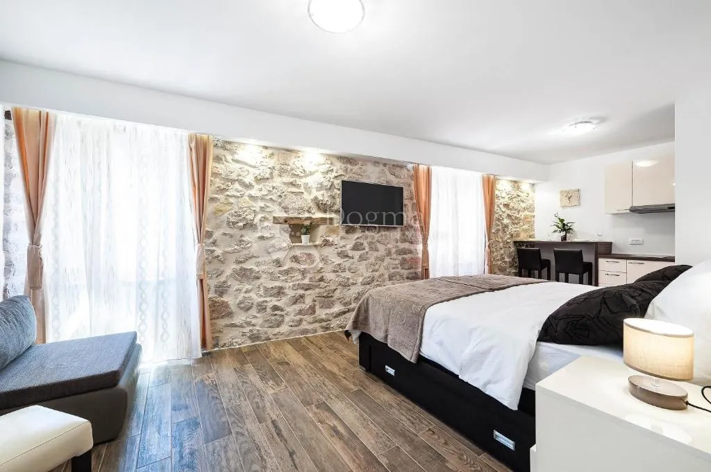 prodaje se luksuzno renoviran stan od 114 m² u srcu šibenika – idealna prilika za turistički najam! - slika 10