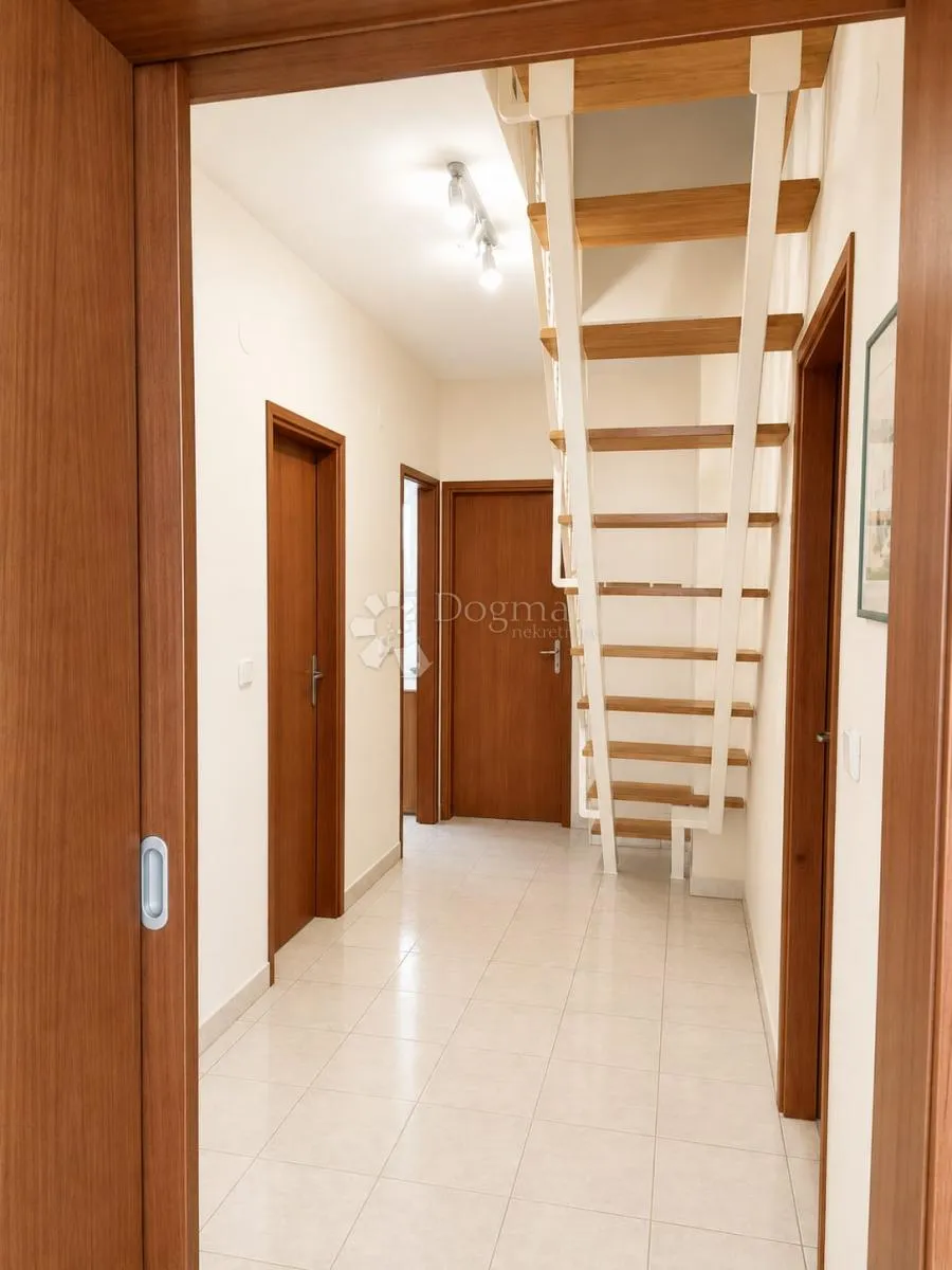 poreč - stan 500m od centra - slika 6