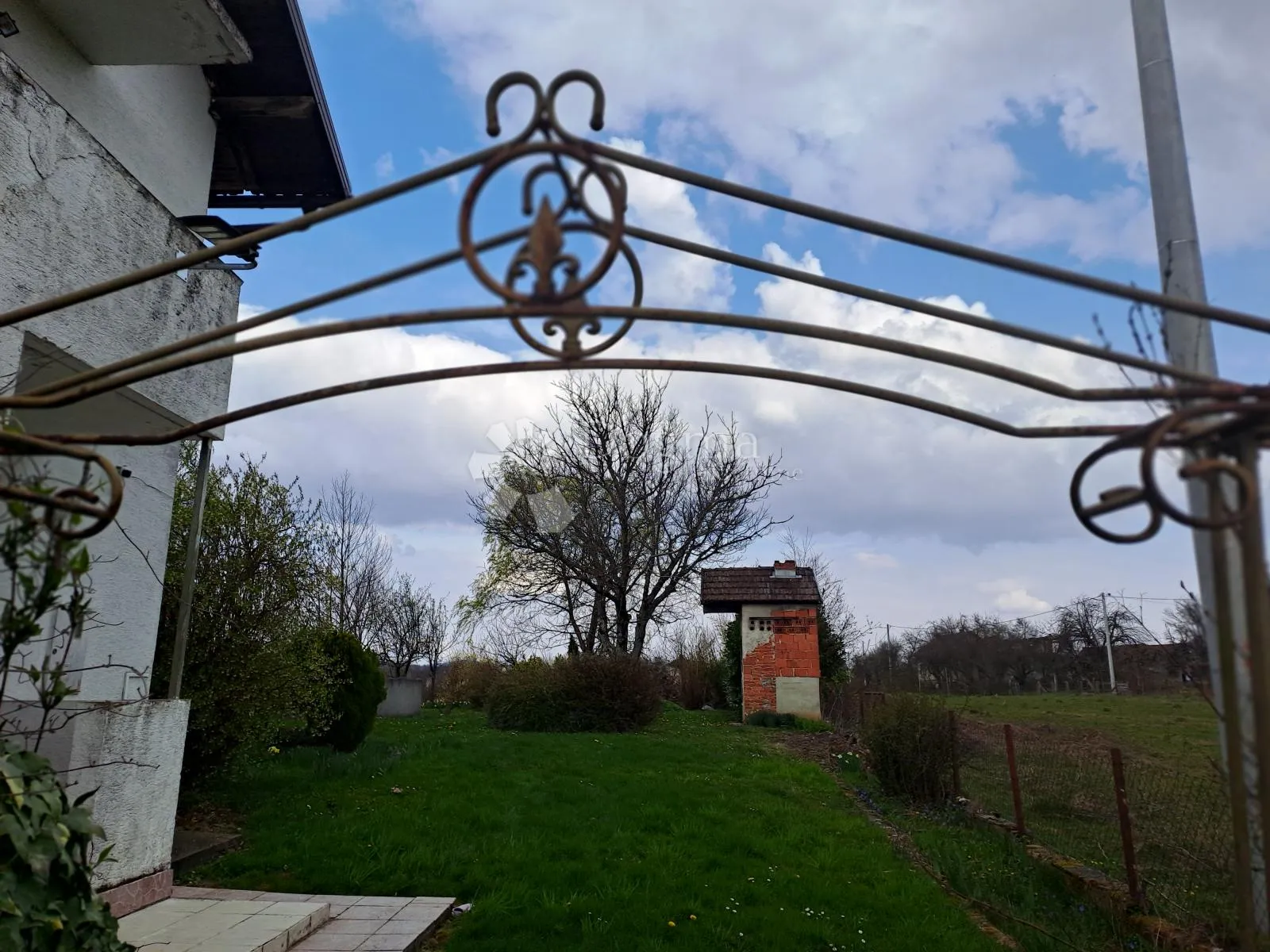 prekrasan pogled i okućnica - slika 18